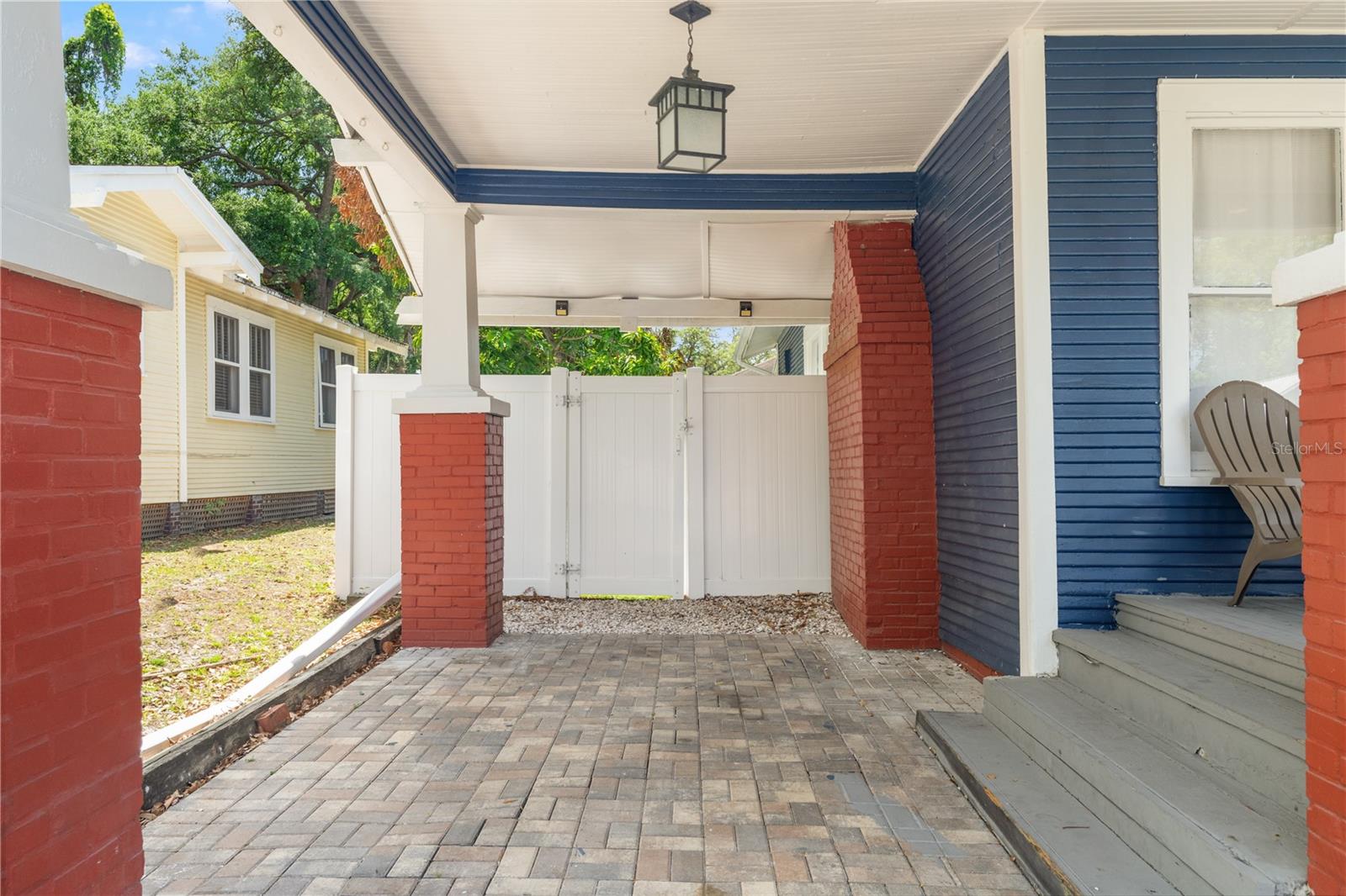 324 W HAYA ST — photo 7