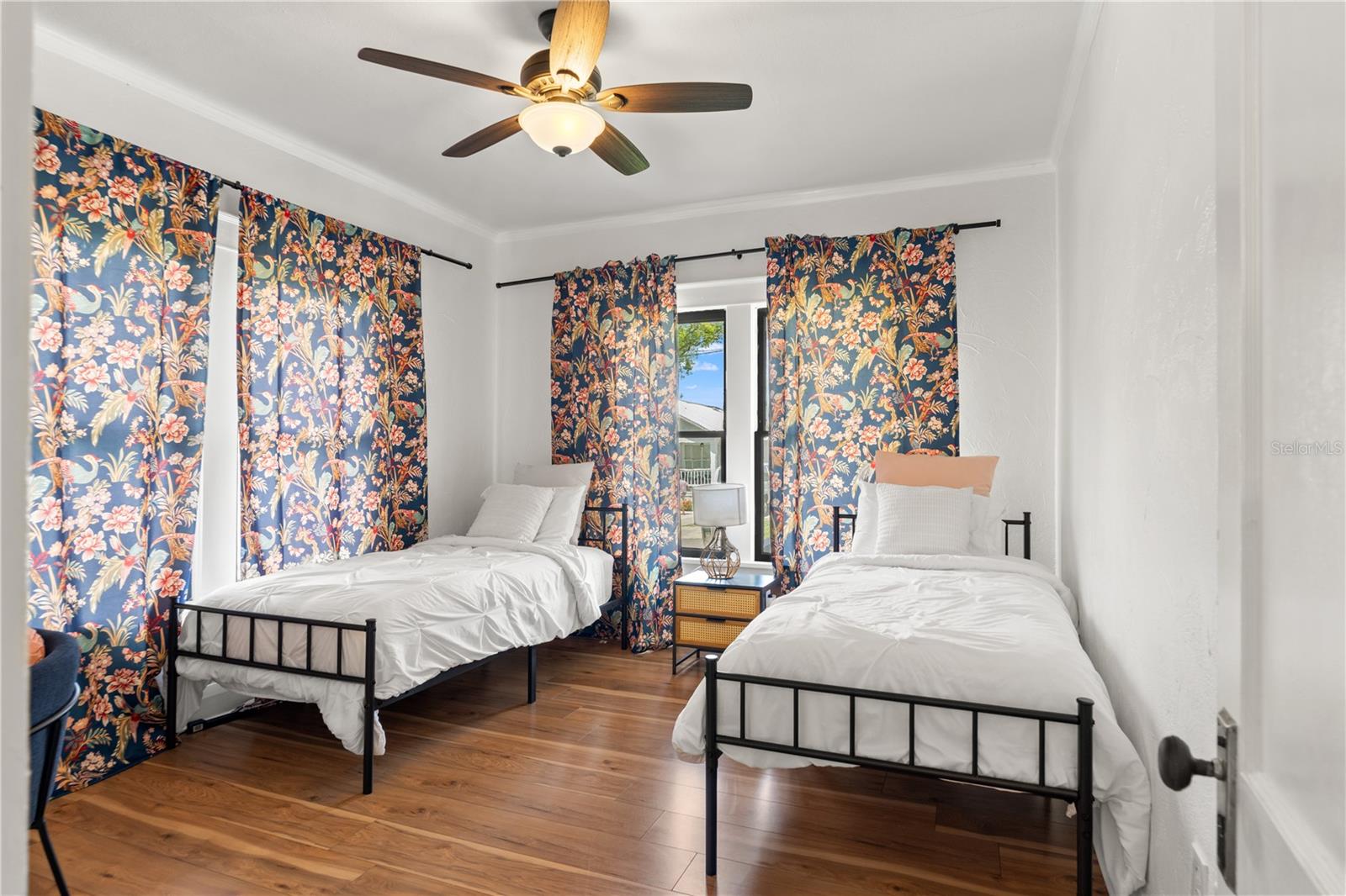 324 W HAYA ST — photo 22