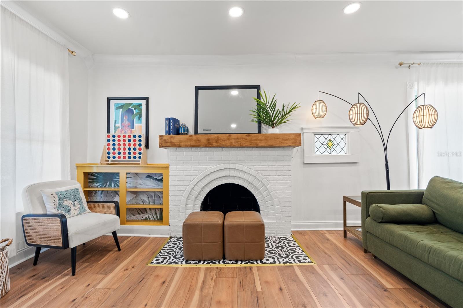 324 W HAYA ST — photo 10