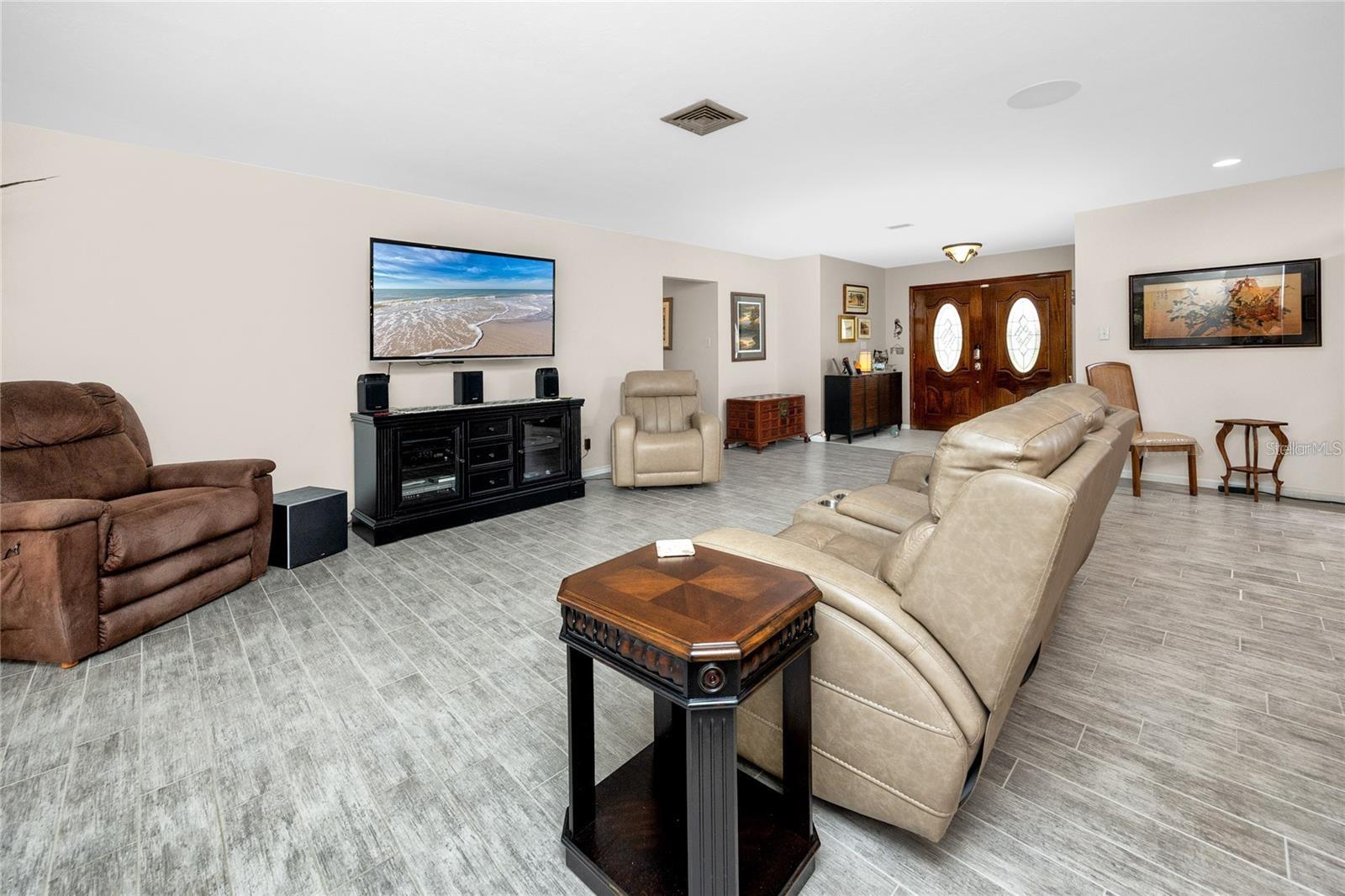 10504 LACERA DR — photo 6