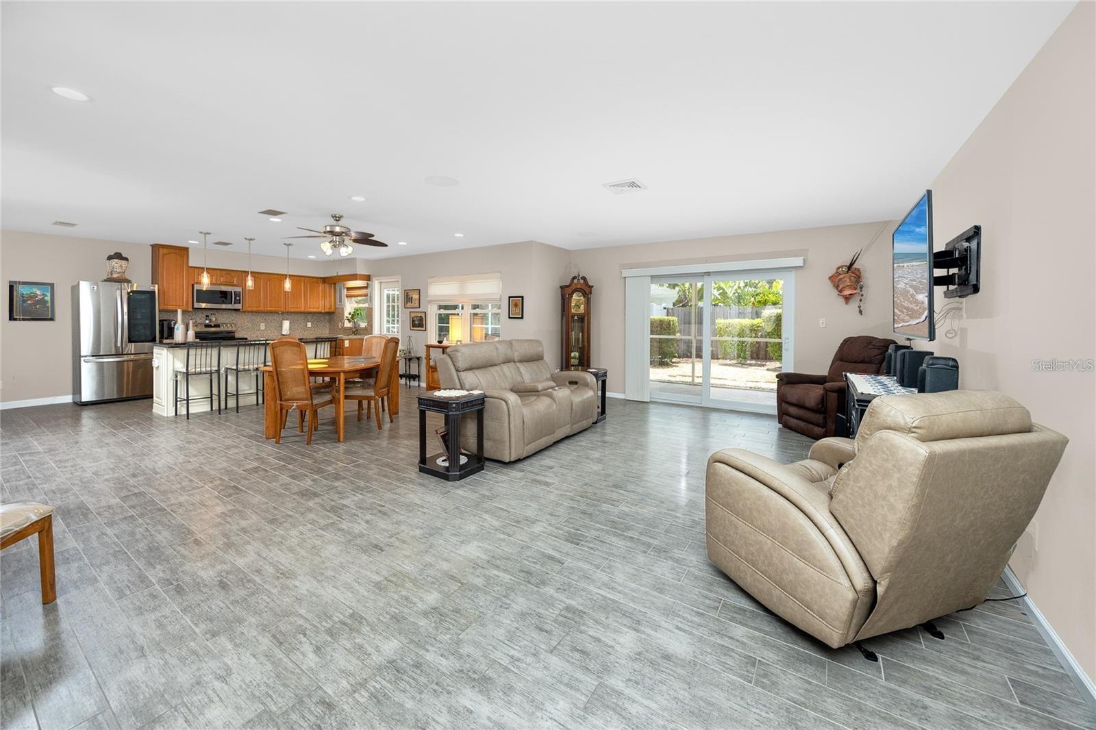 10504 LACERA DR — photo 5