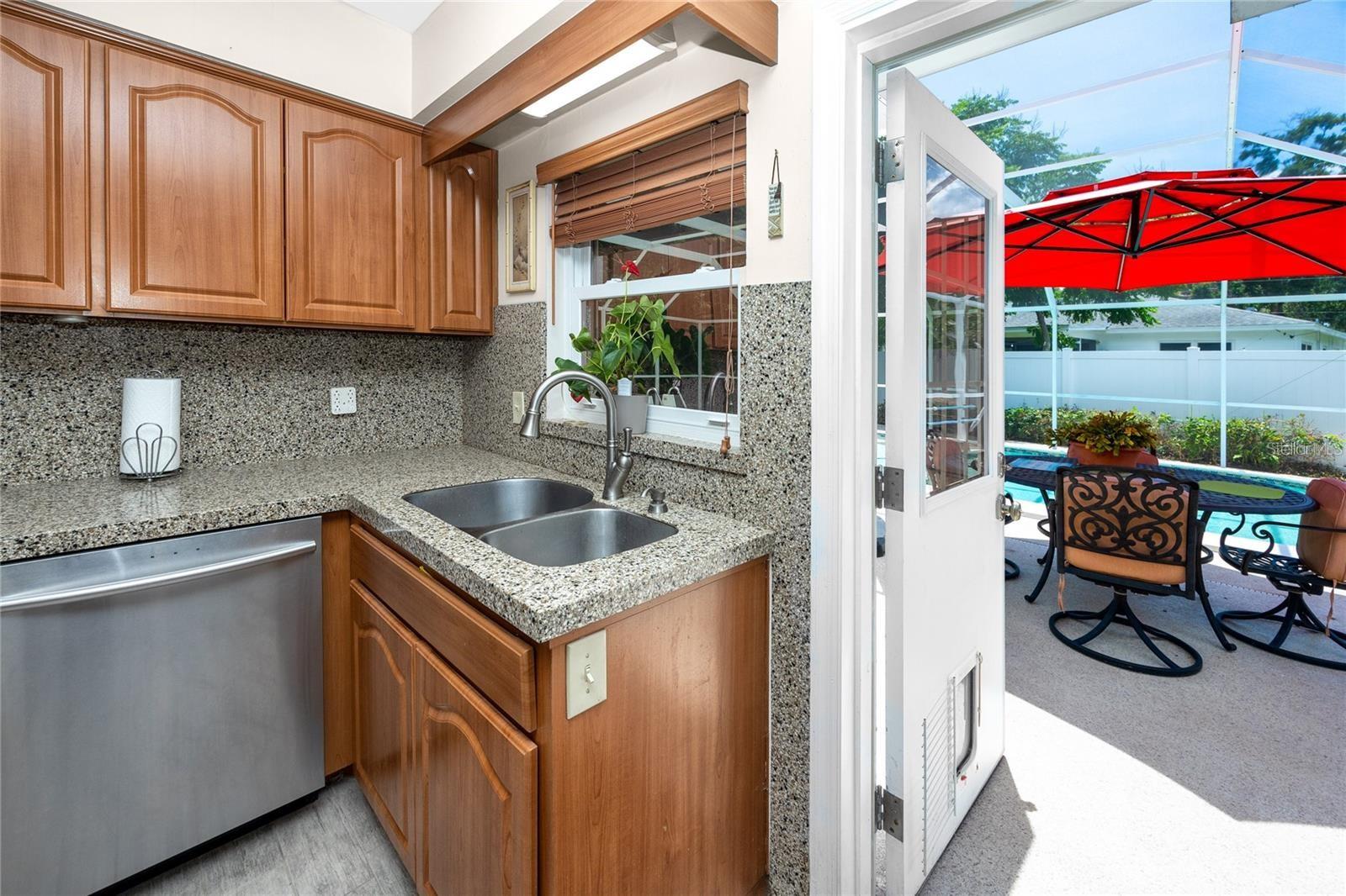 10504 LACERA DR — photo 10