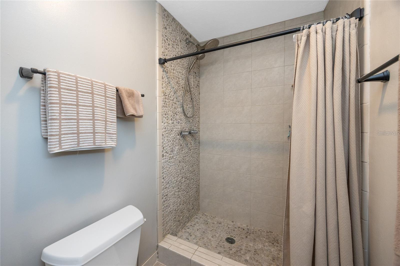 10504 LACERA DR — photo 16
