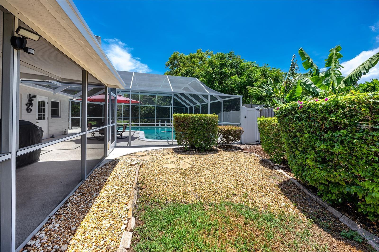 10504 LACERA DR — photo 31