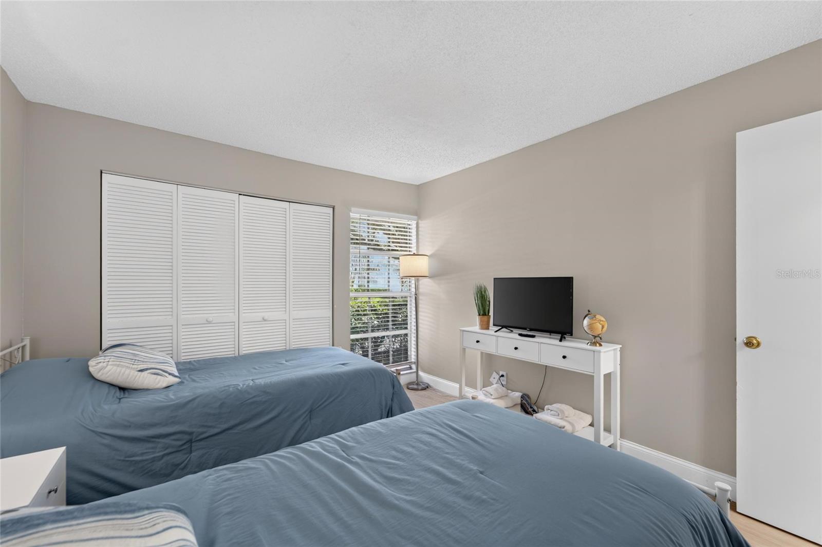16216 RAMBLING VINE DR W — photo 24