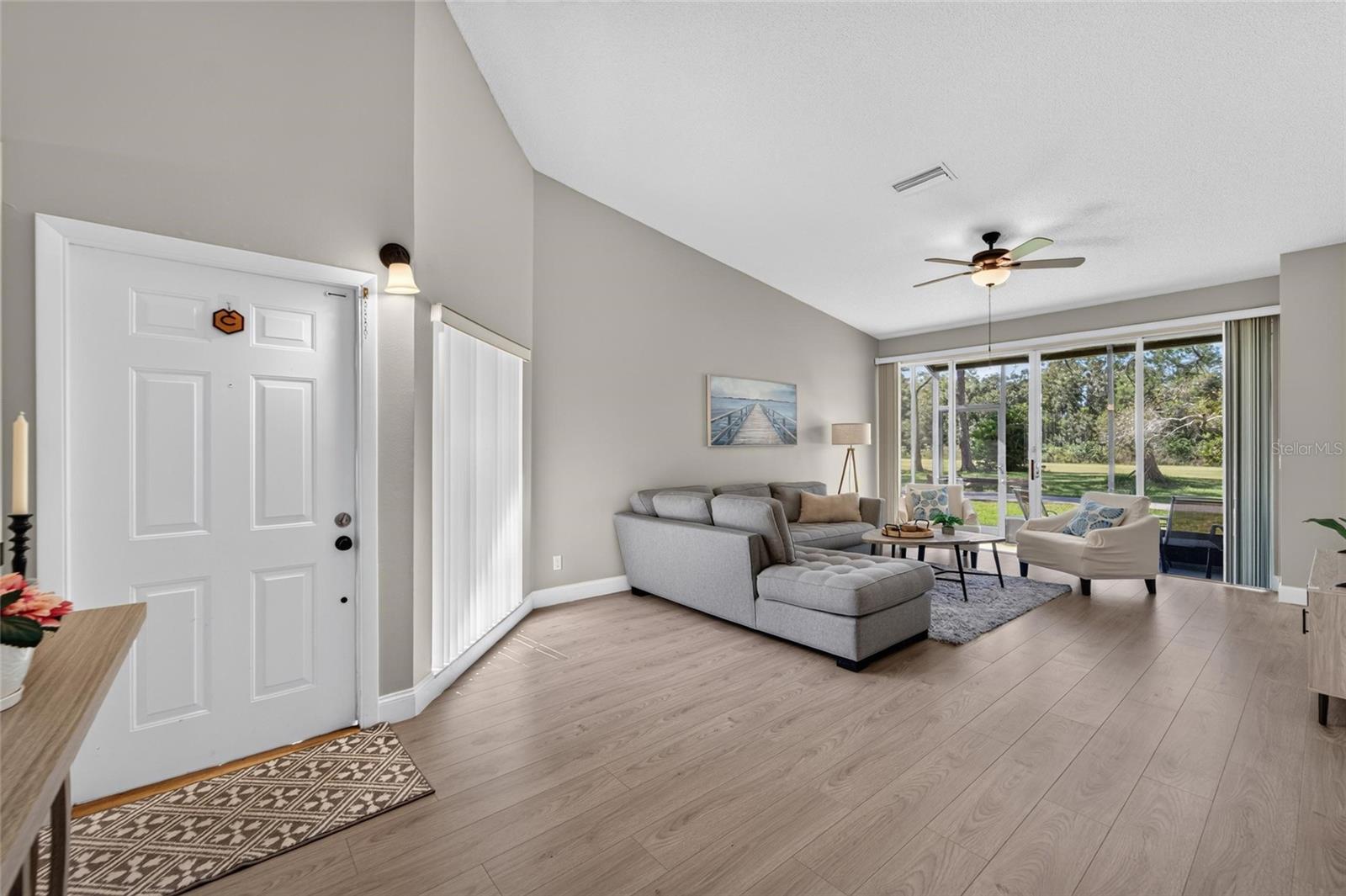 16216 RAMBLING VINE DR W — photo 6