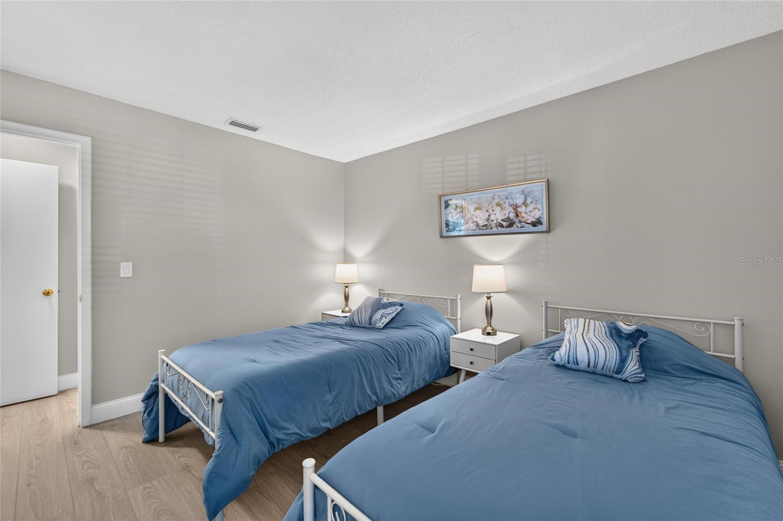16216 RAMBLING VINE DR W — photo 25