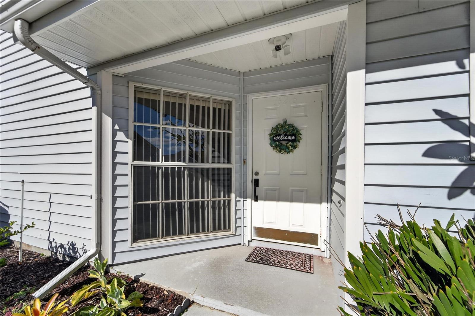 16216 RAMBLING VINE DR W — photo 5