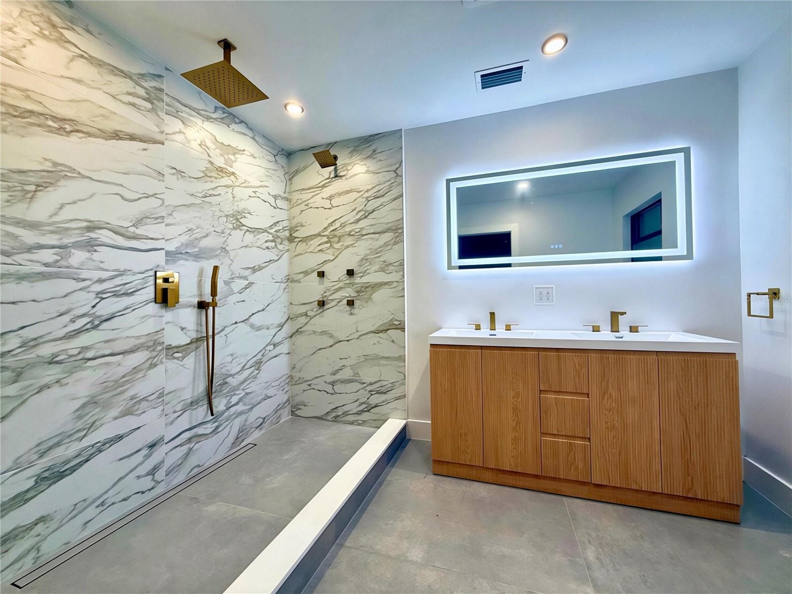 605 N WOODLYNNE AVE — photo 15