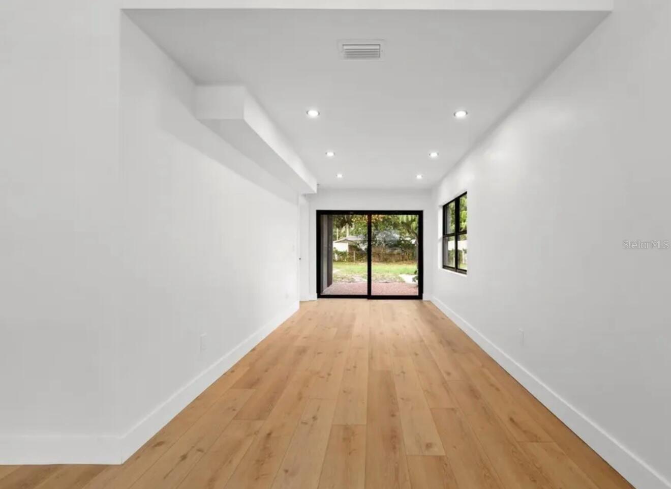 605 N WOODLYNNE AVE — photo 11
