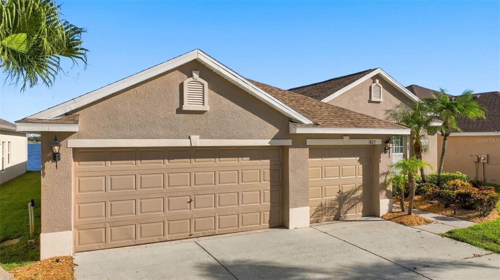 1822 MIRA LAGO CIR — photo 45
