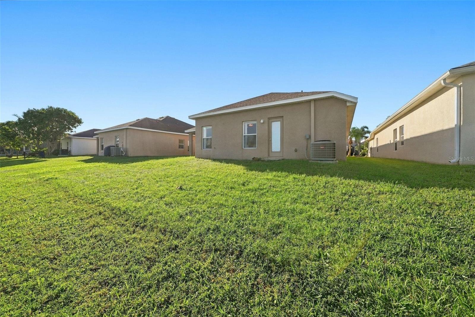 1822 MIRA LAGO CIR — photo 41