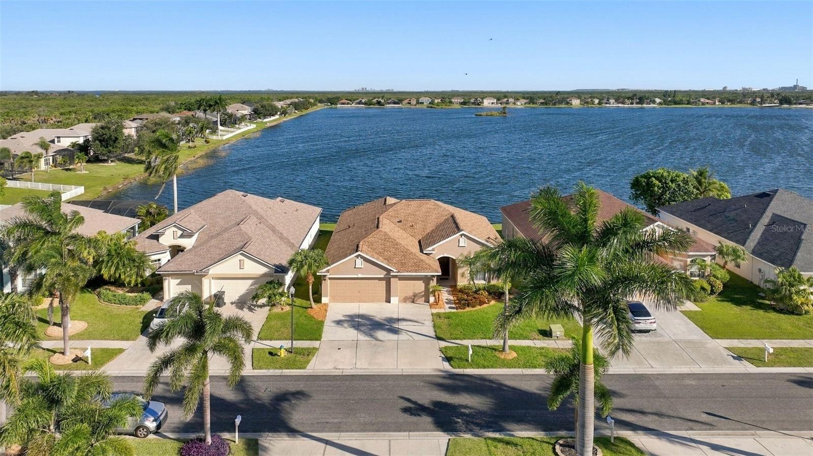 1822 MIRA LAGO CIR — photo 49