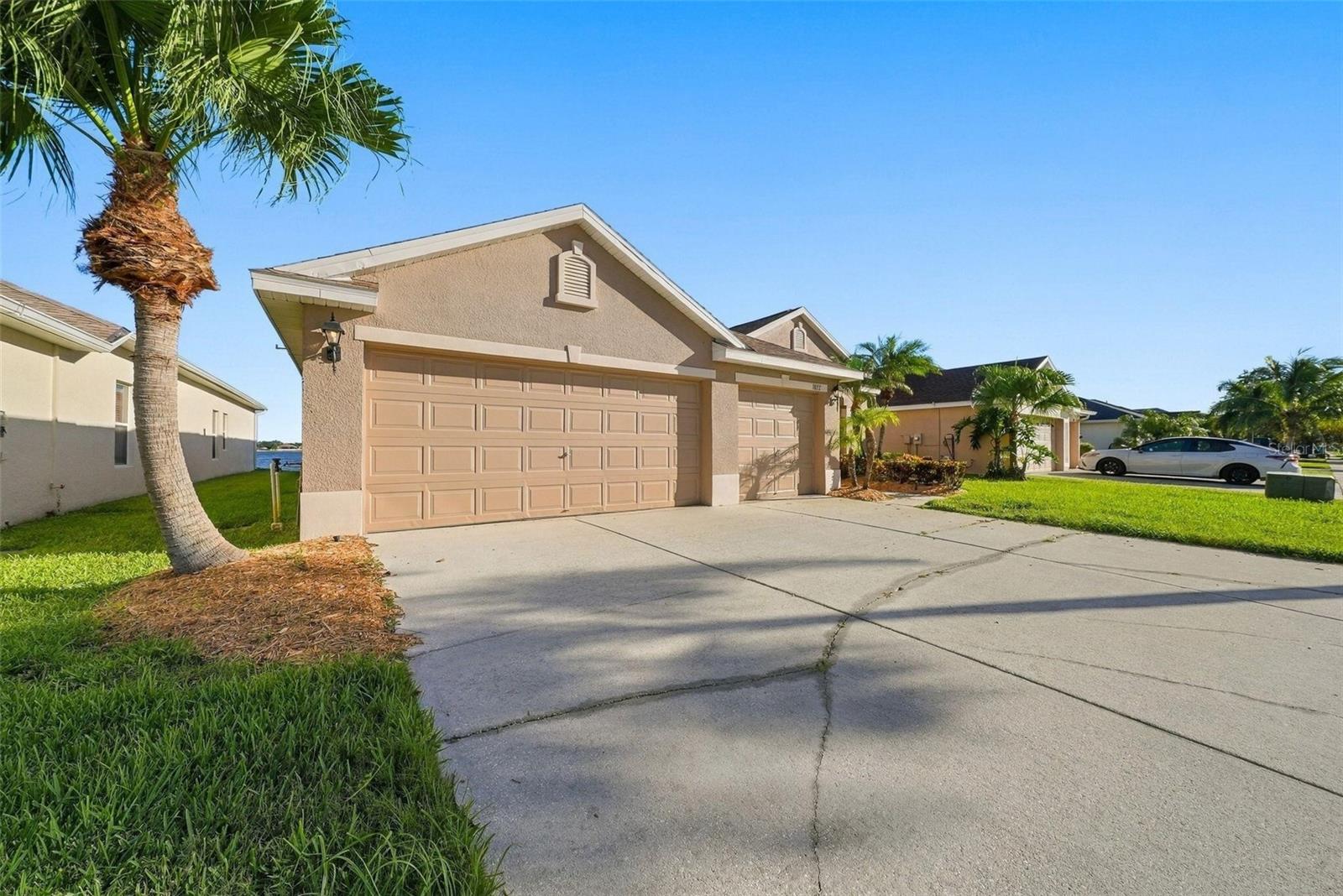 1822 MIRA LAGO CIR — photo 2