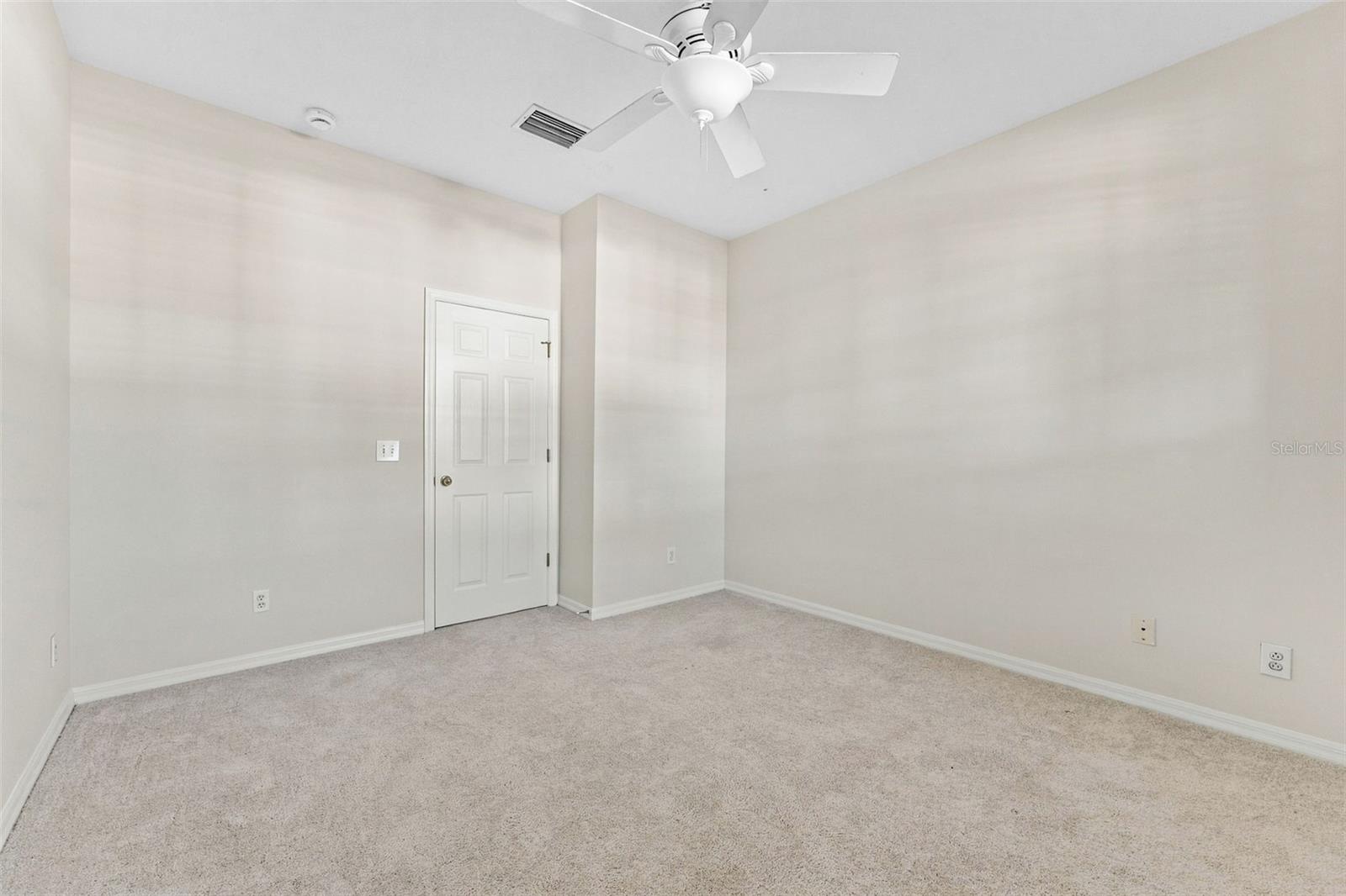 11617 GROVE ARCADE DR — photo 28