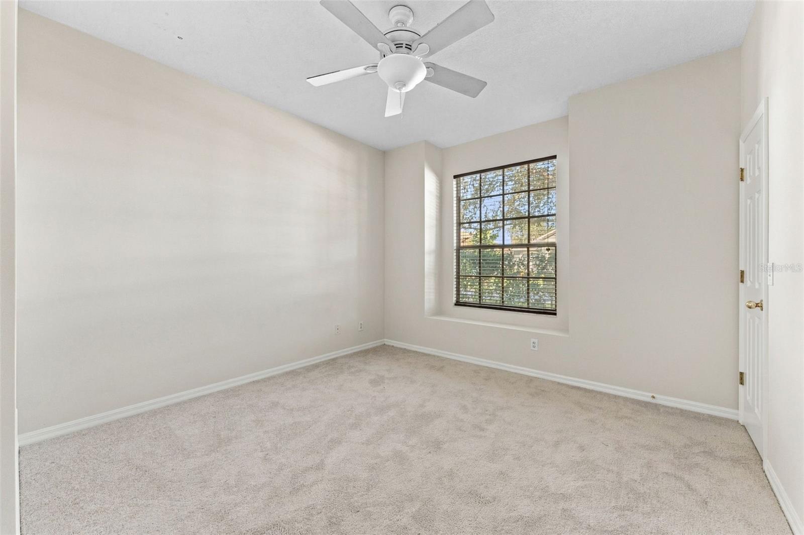 11617 GROVE ARCADE DR — photo 27