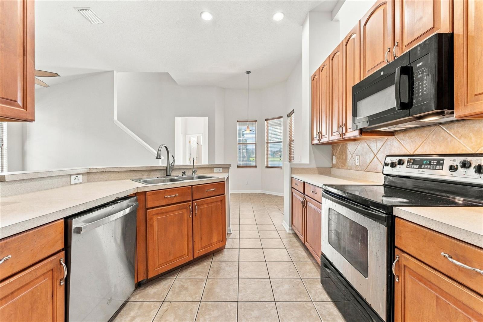 11617 GROVE ARCADE DR — photo 19