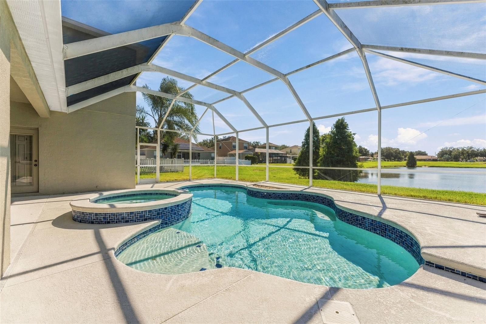 11617 GROVE ARCADE DR — photo 36