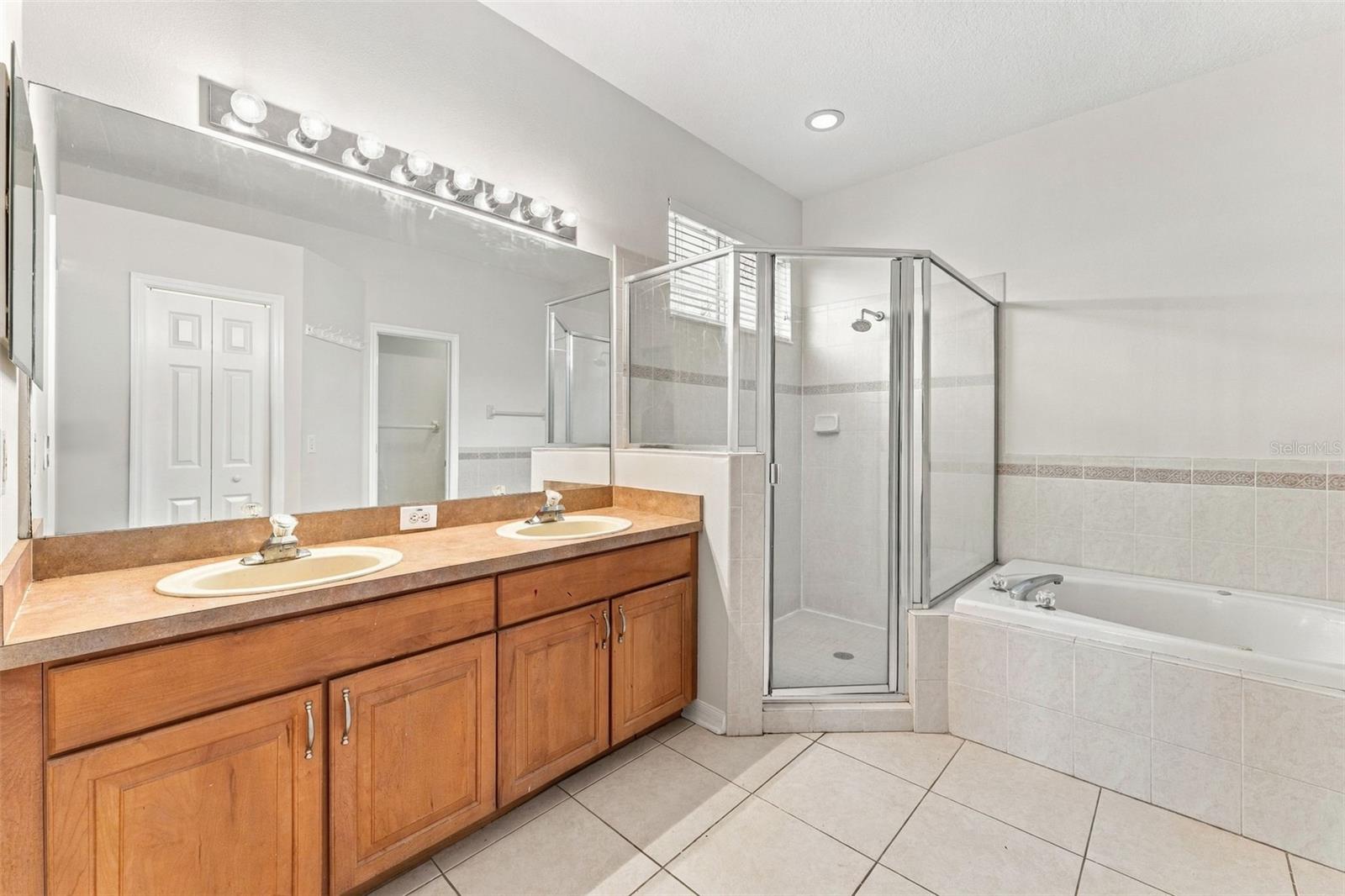 11617 GROVE ARCADE DR — photo 26