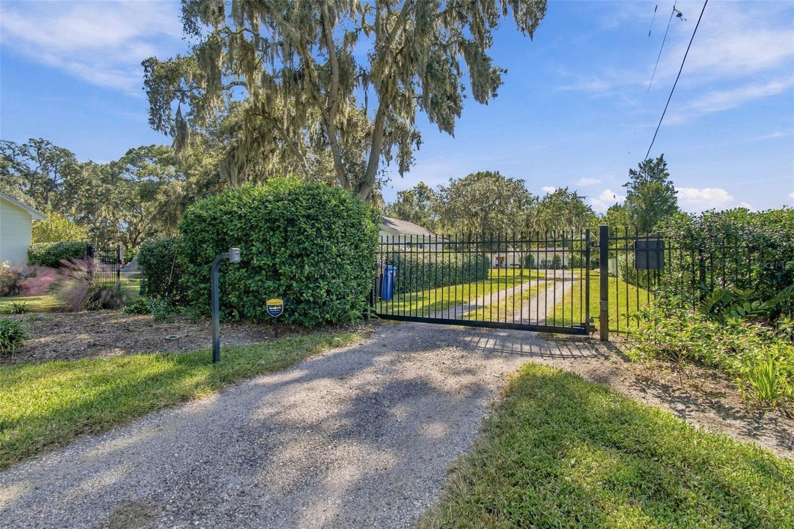 9450 ROBERTS RD — photo 35