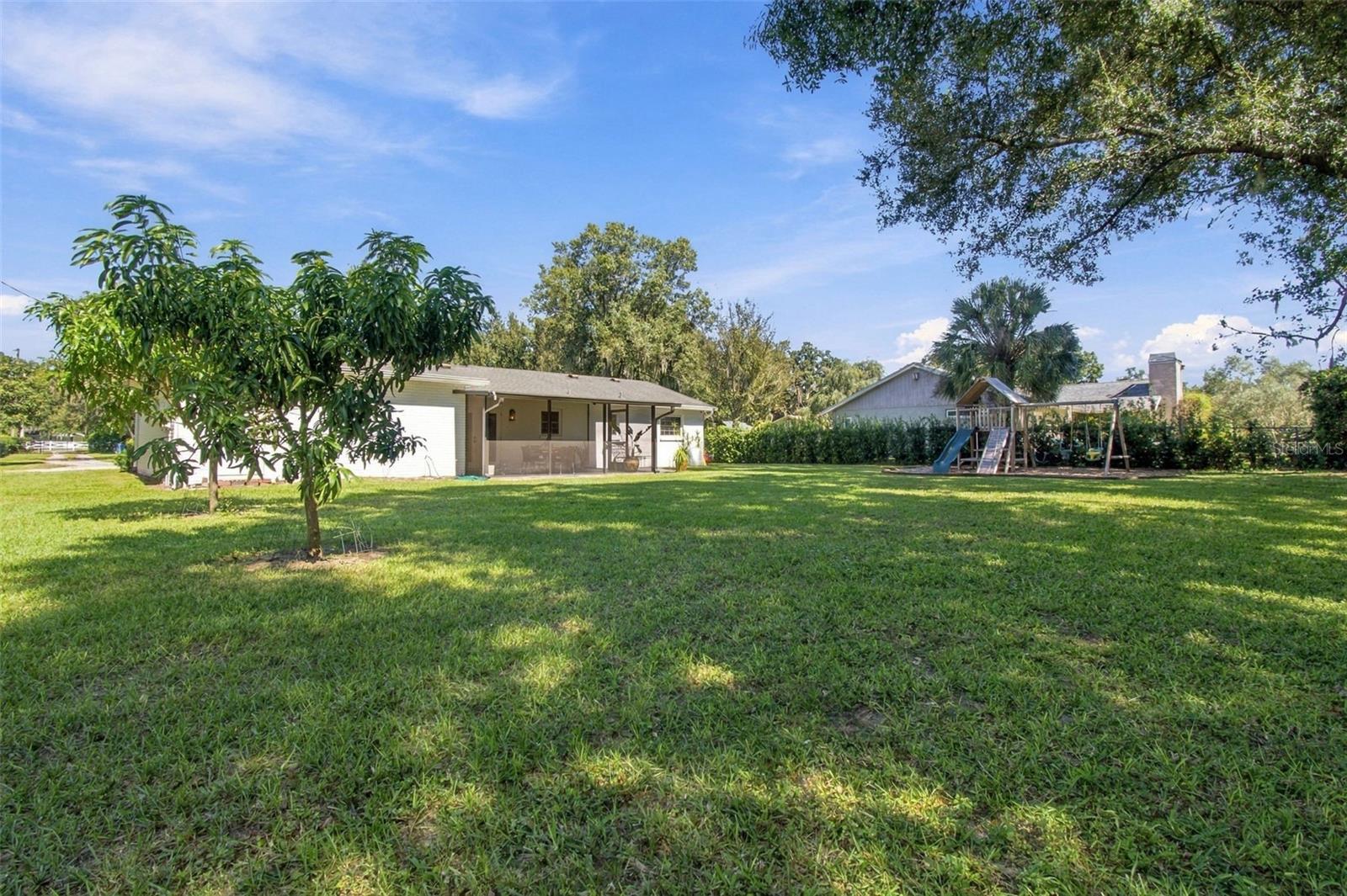 9450 ROBERTS RD — photo 31