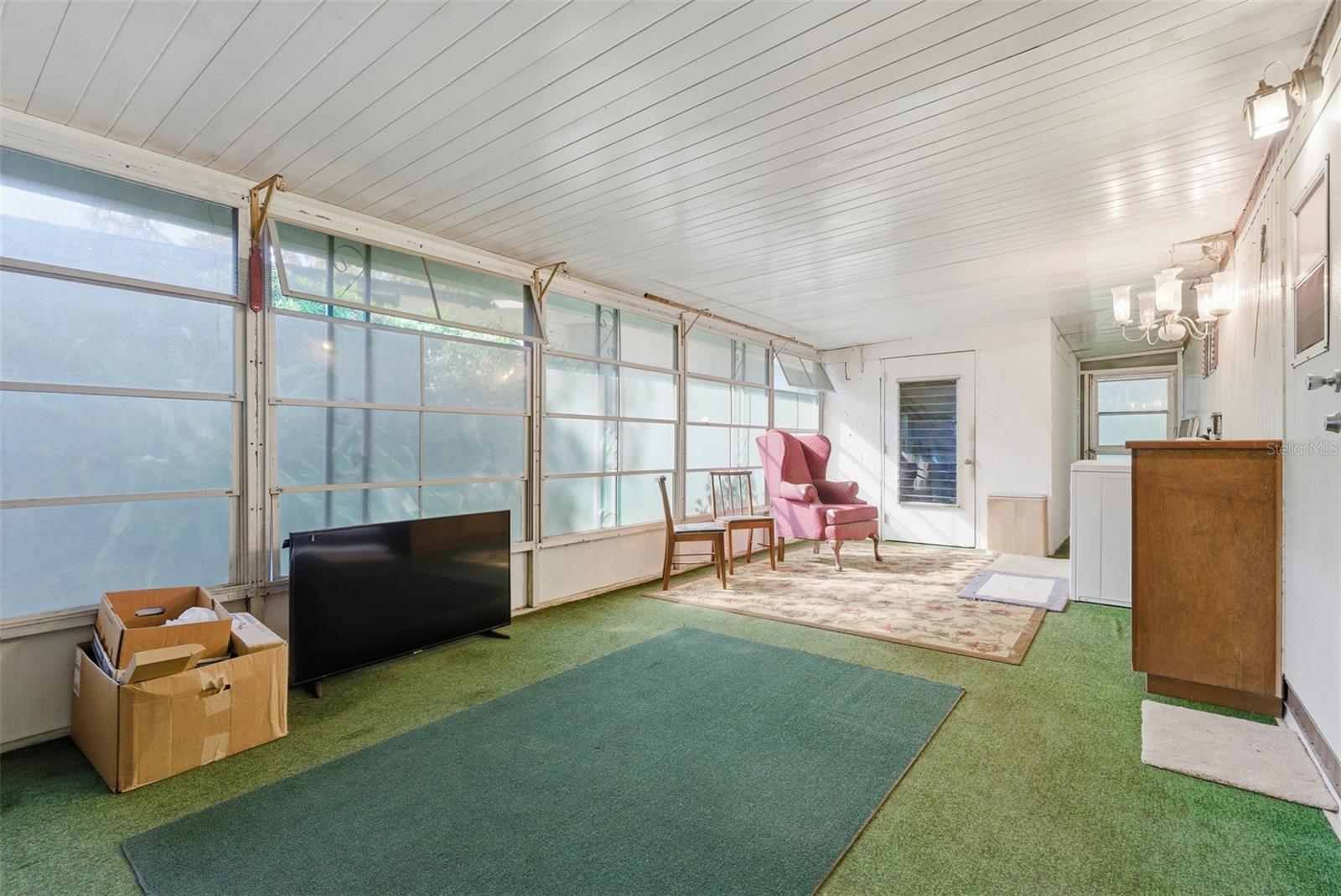 6147 RIDGEWOOD DR — photo 14