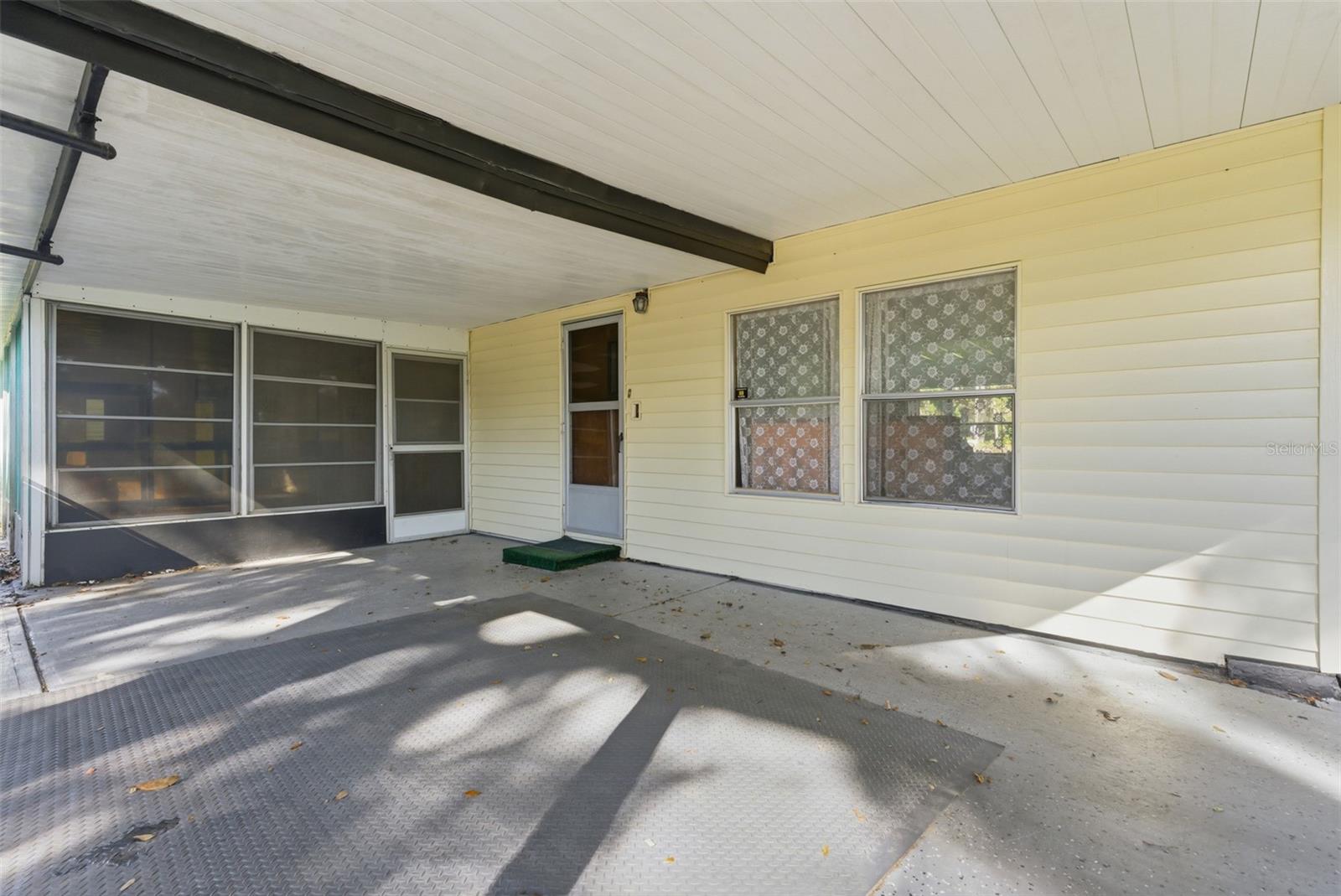 6147 RIDGEWOOD DR — photo 16