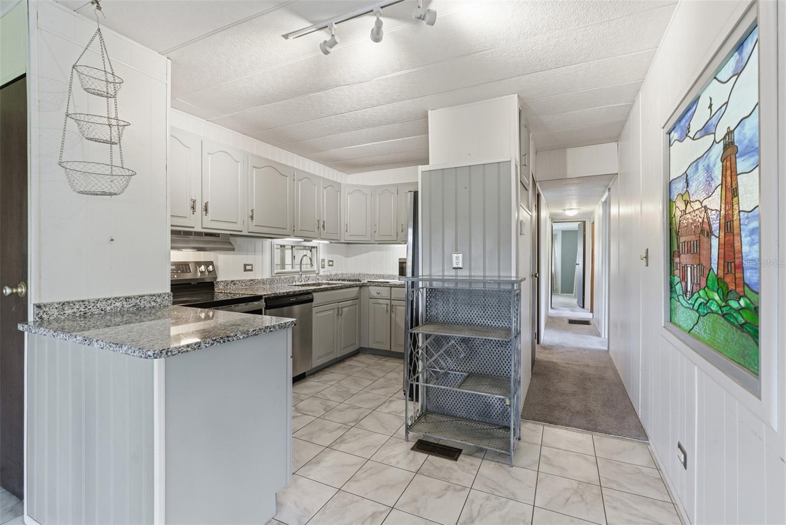 6147 RIDGEWOOD DR — photo 3