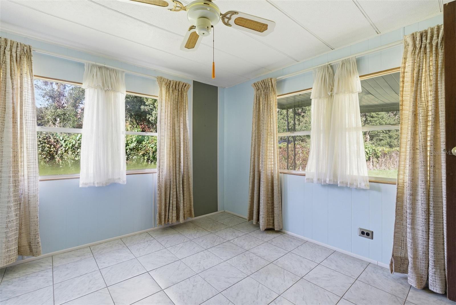 6147 RIDGEWOOD DR — photo 10