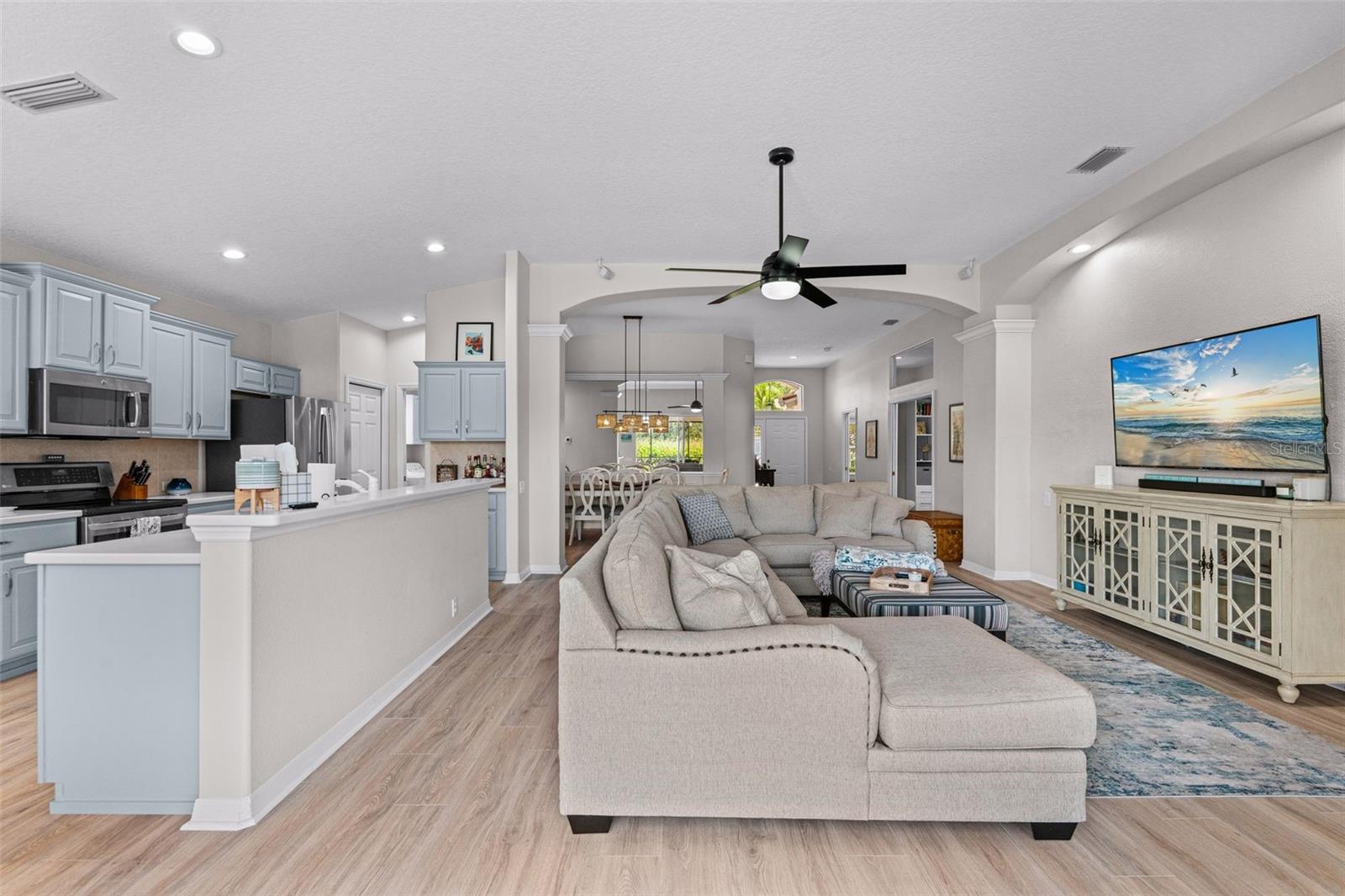 7164 DREWRYS BLF — photo 21