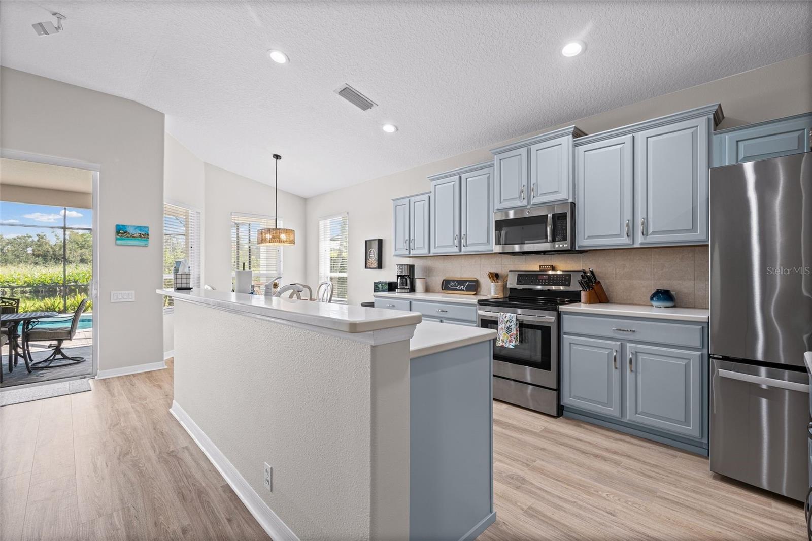 7164 DREWRYS BLF — photo 10