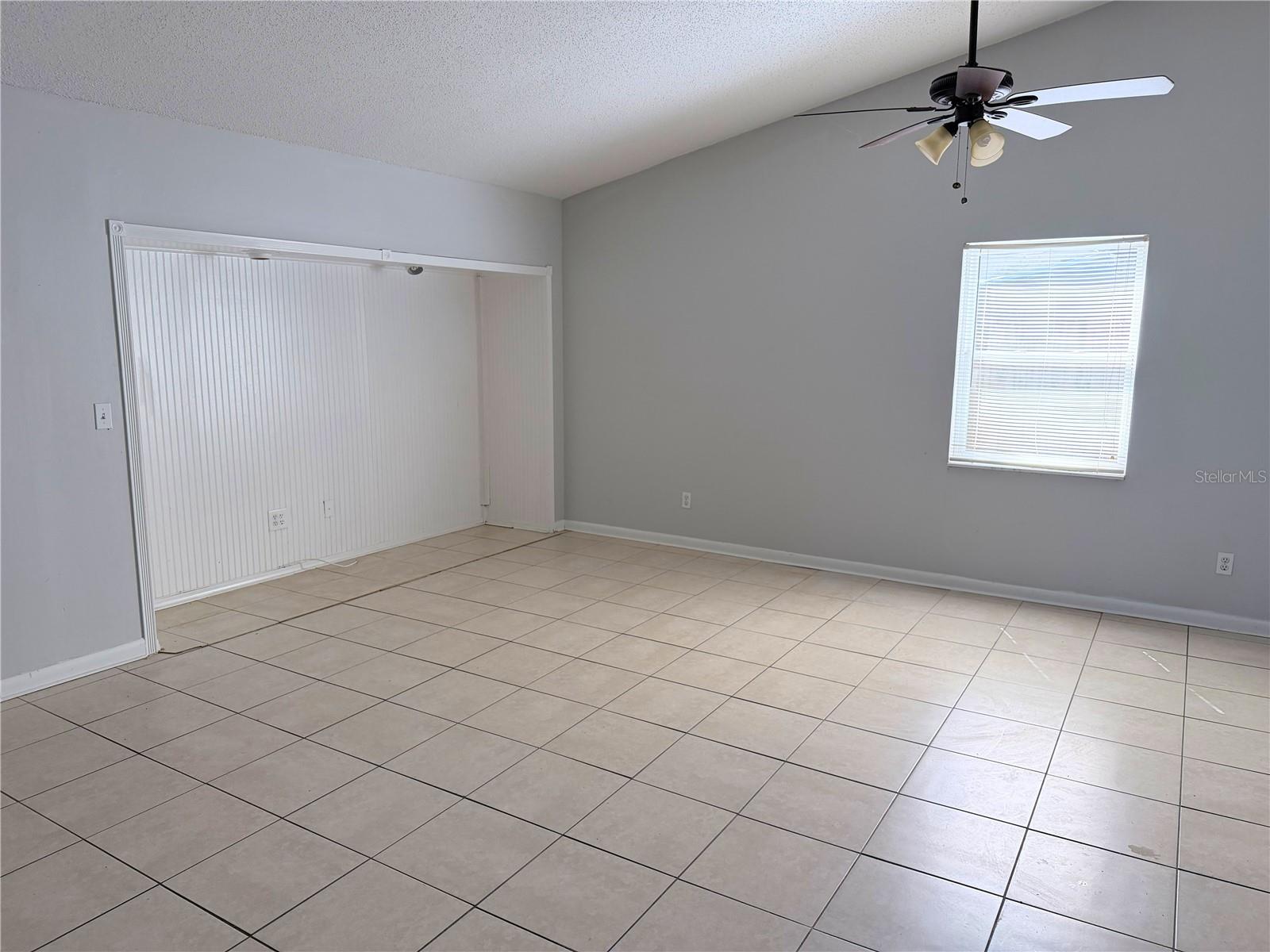 10309 PARKCREST DR — photo 11