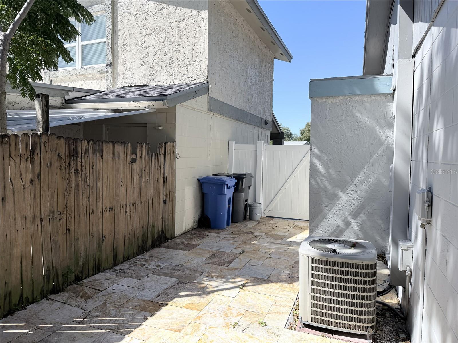 10309 PARKCREST DR — photo 6