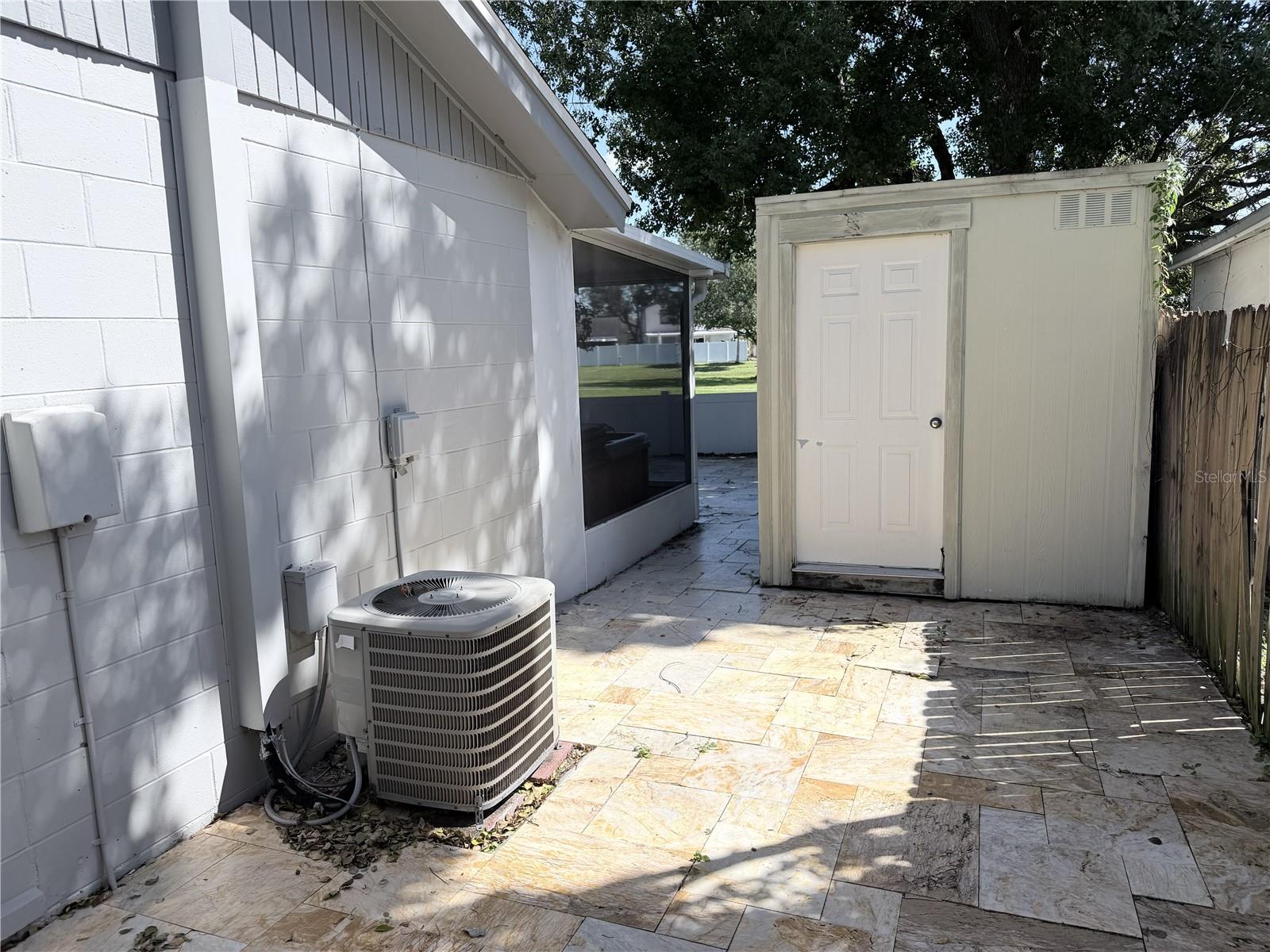 10309 PARKCREST DR — photo 7