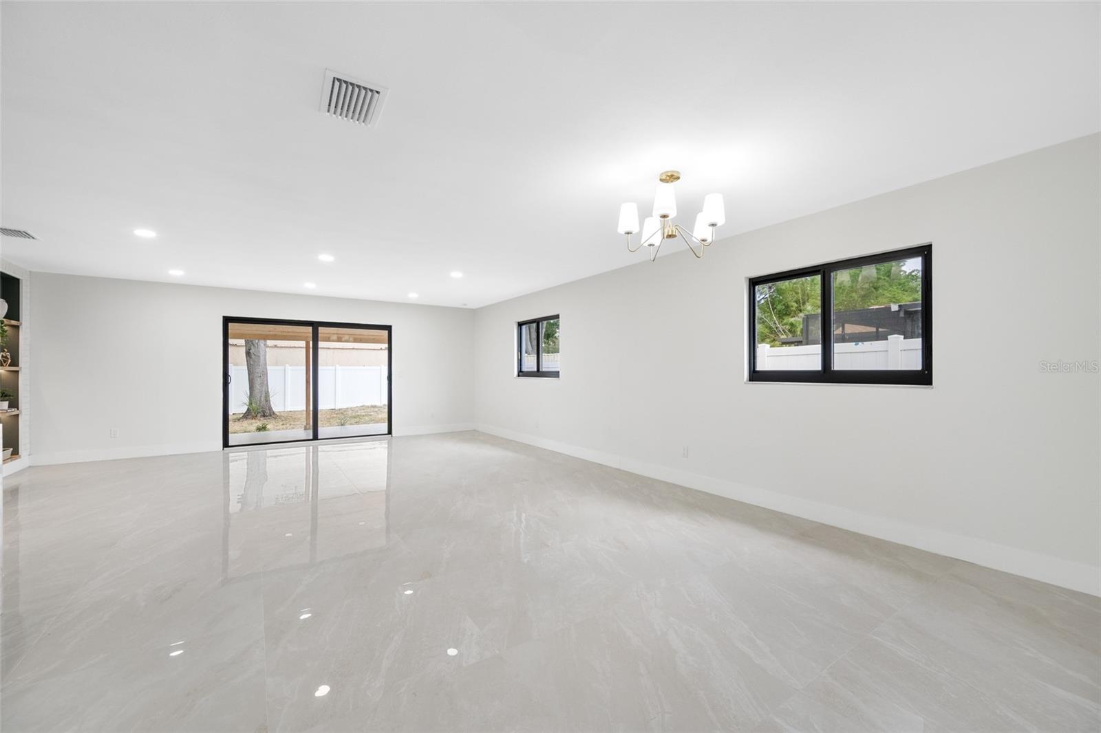 4707 W PAUL AVE — photo 9