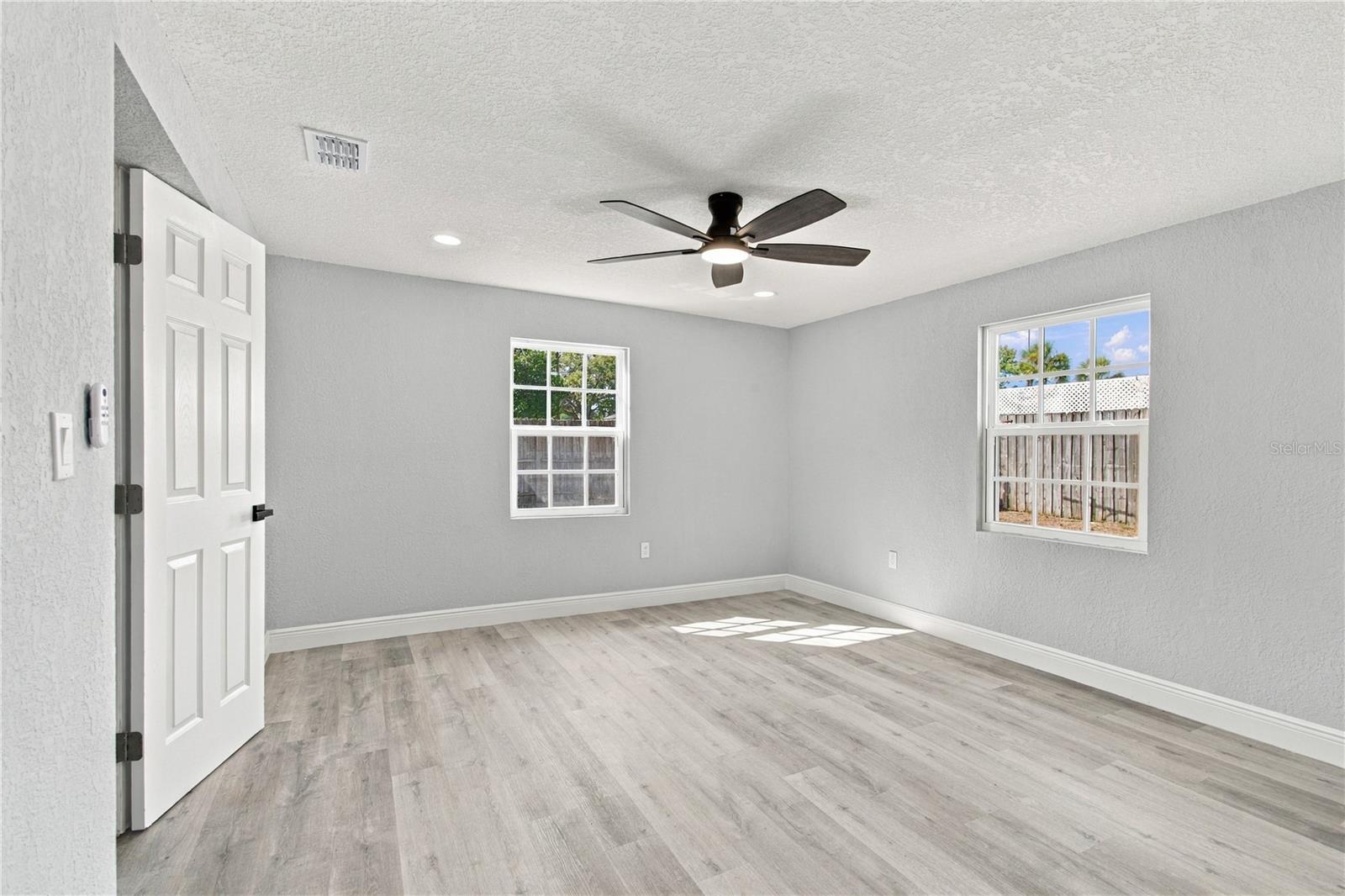 4601 EASTWOOD LN — photo 25