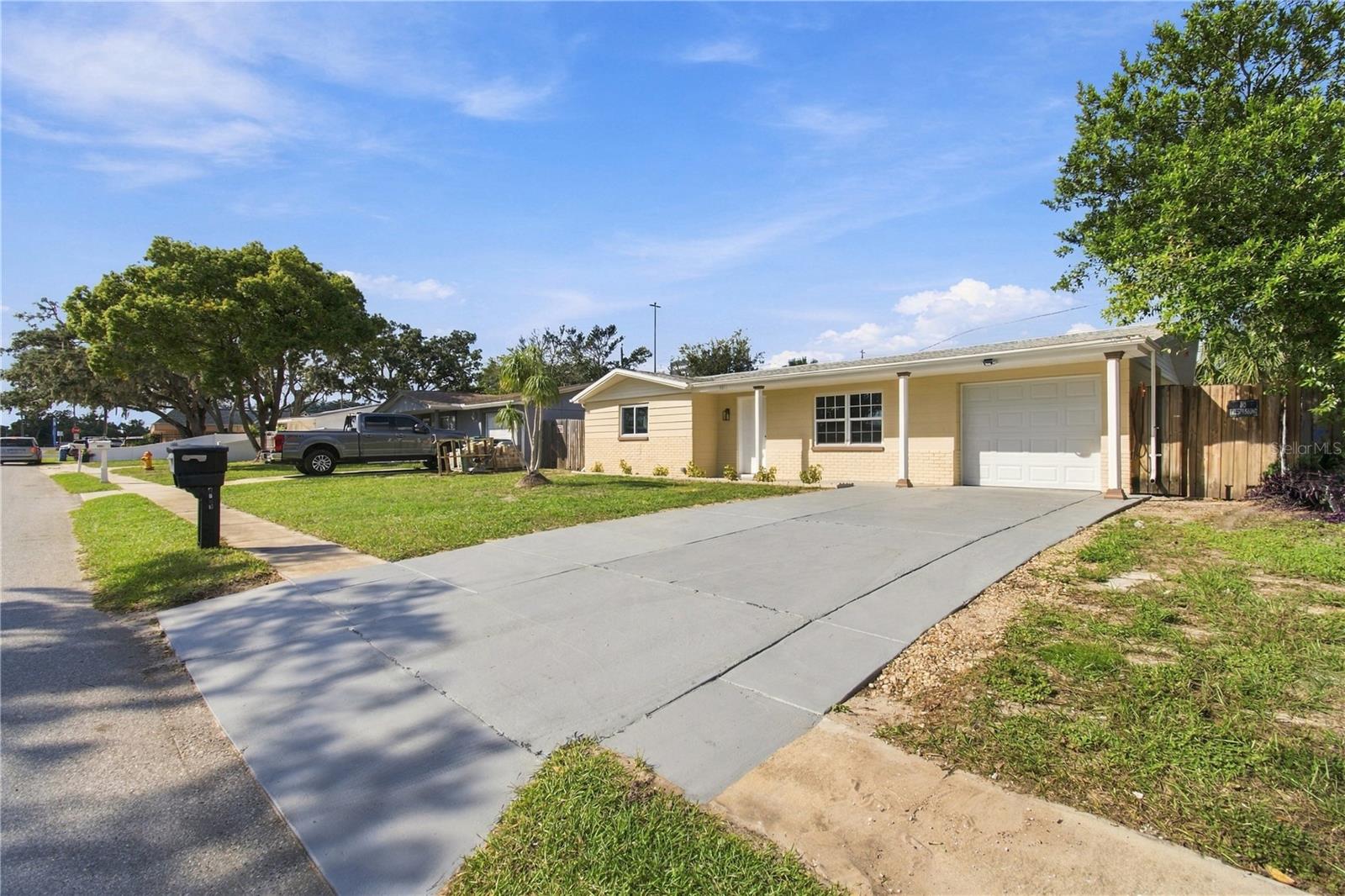 4601 EASTWOOD LN — photo 3