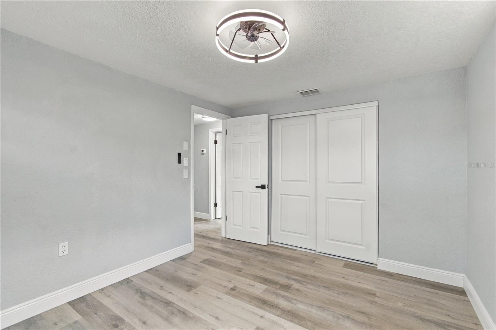 4601 EASTWOOD LN — photo 37