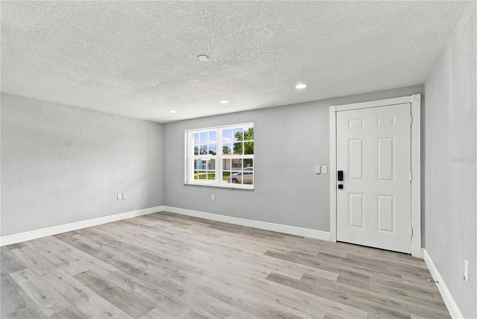 4601 EASTWOOD LN — photo 10