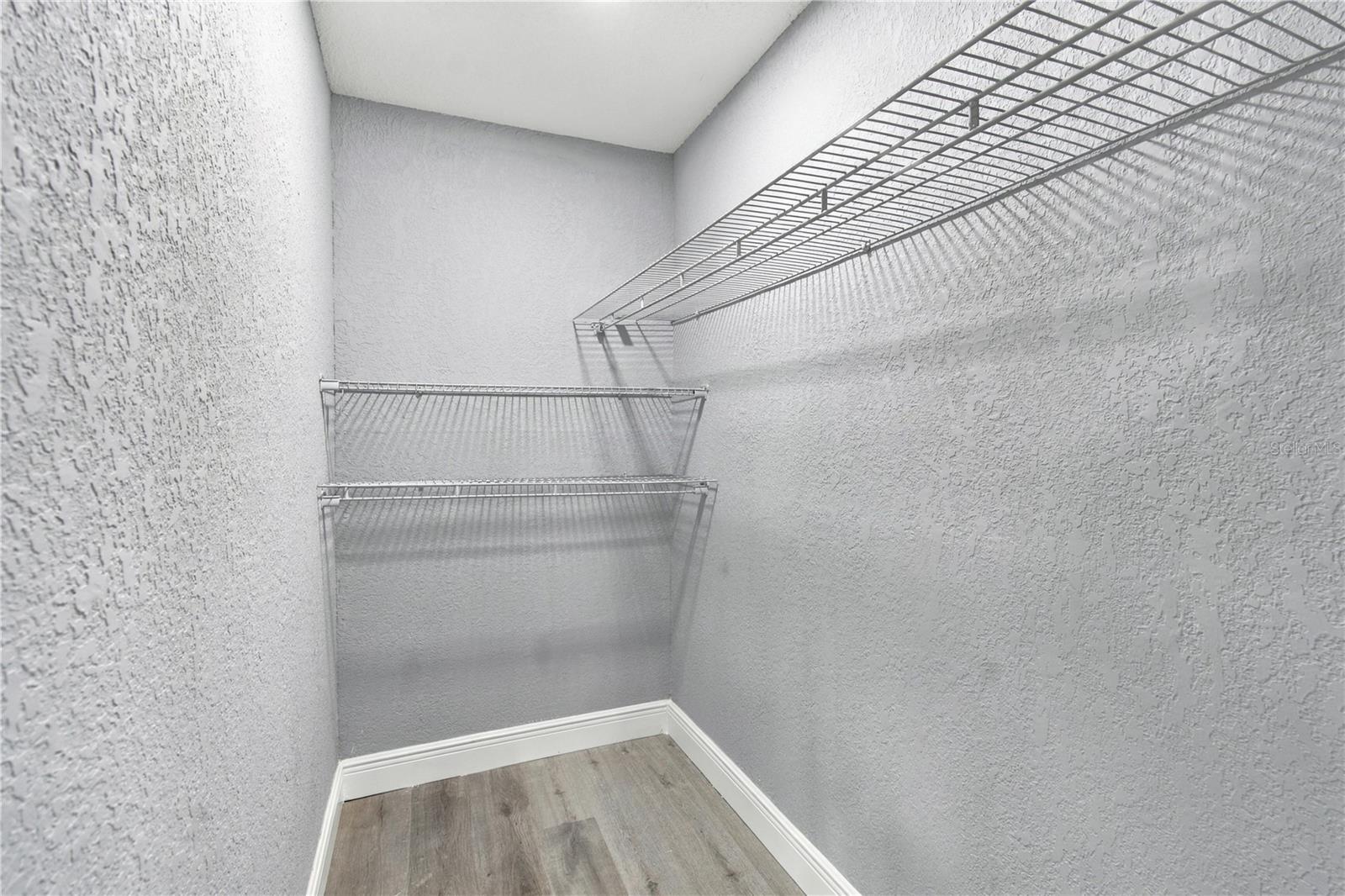 4601 EASTWOOD LN — photo 40