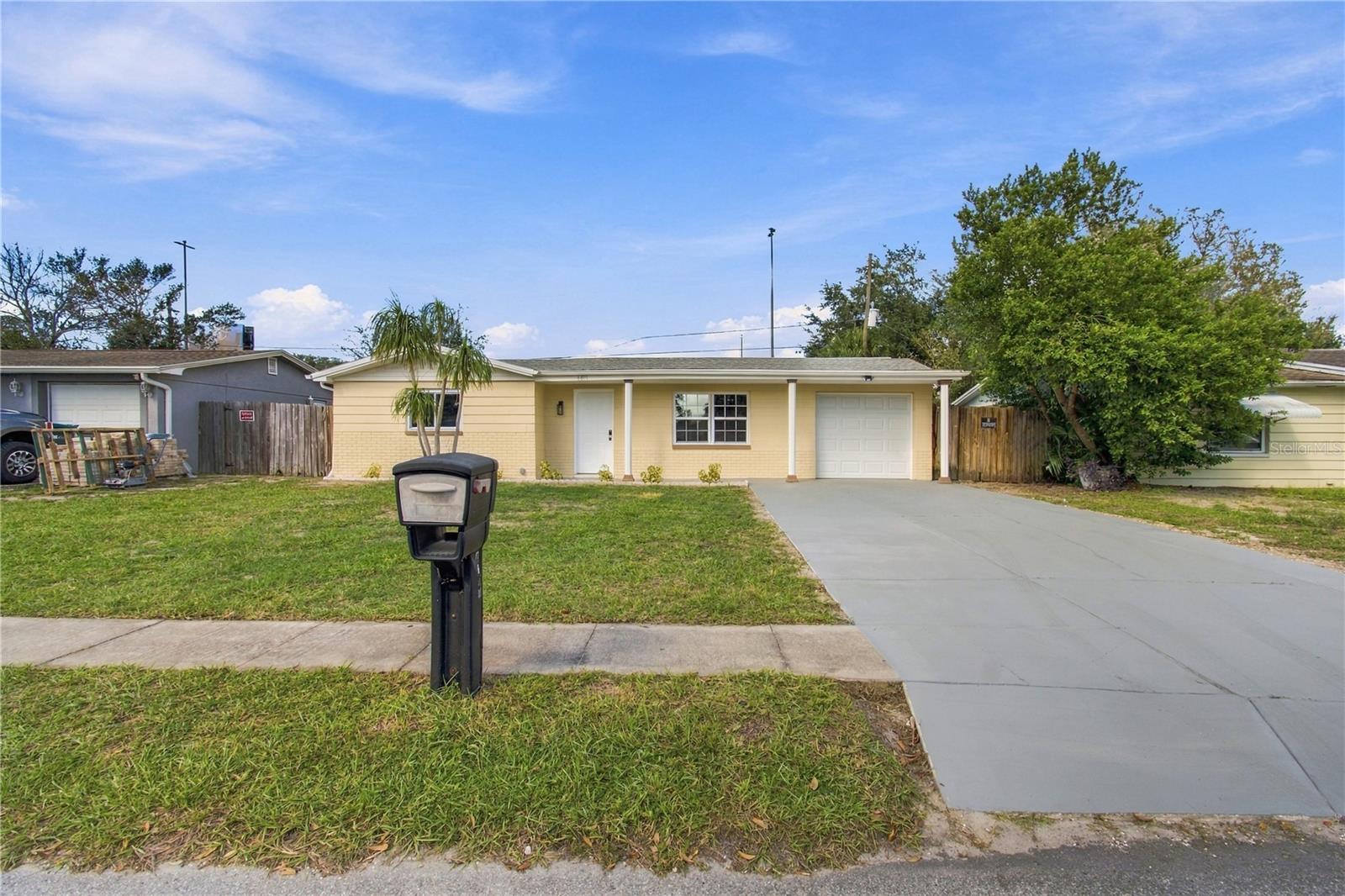 4601 EASTWOOD LN — photo 2