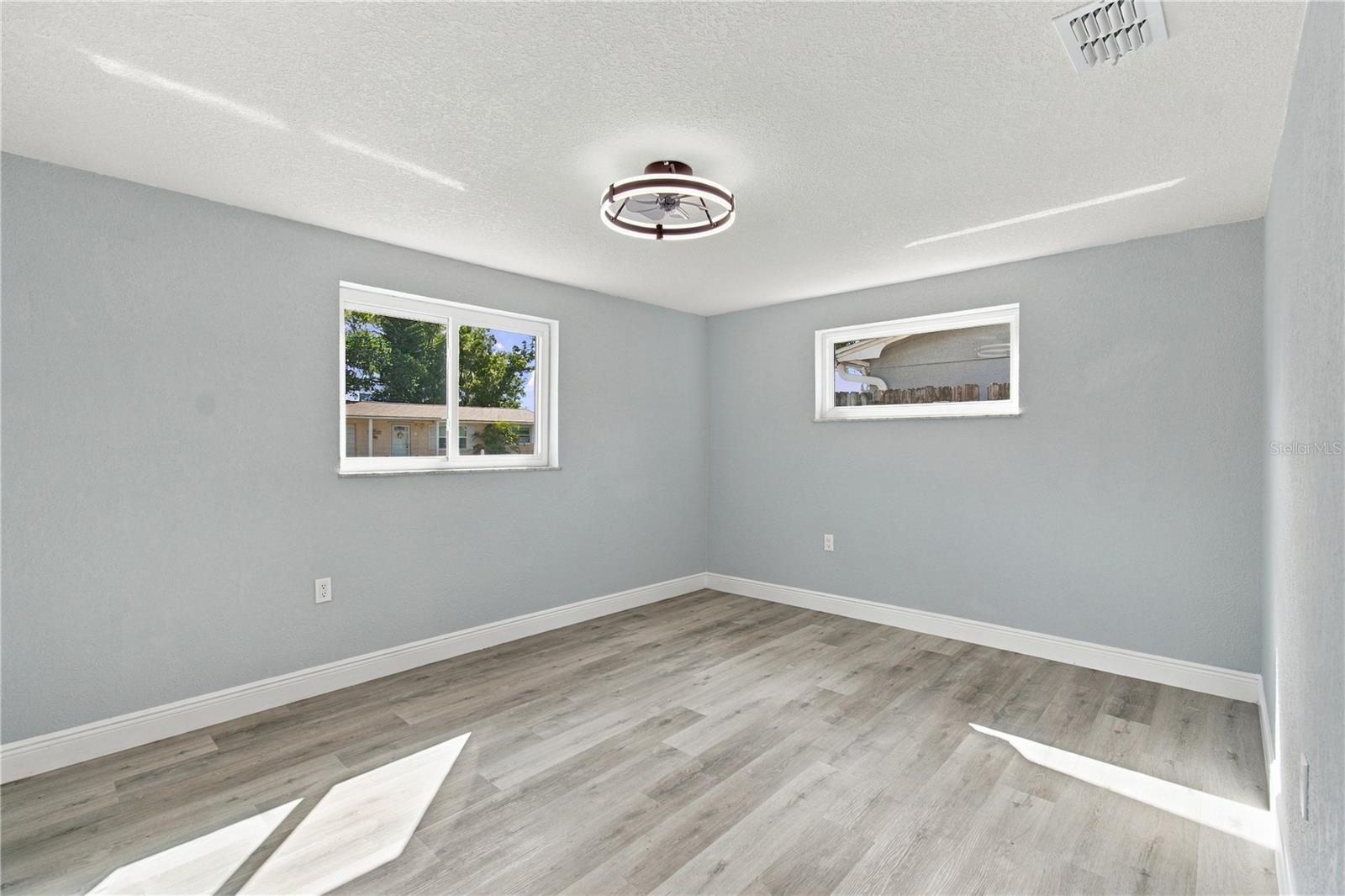 4601 EASTWOOD LN — photo 27