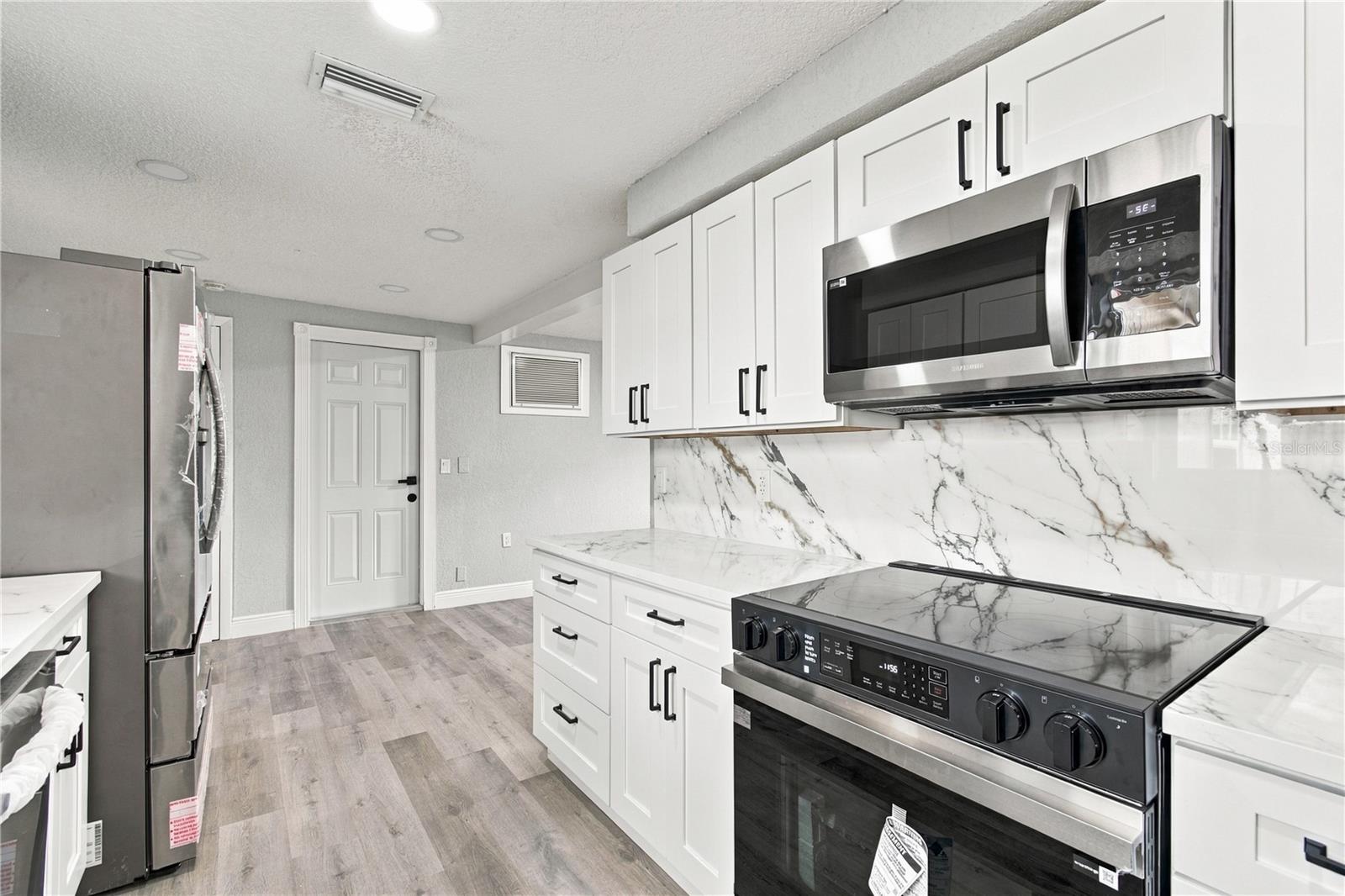 4601 EASTWOOD LN — photo 15