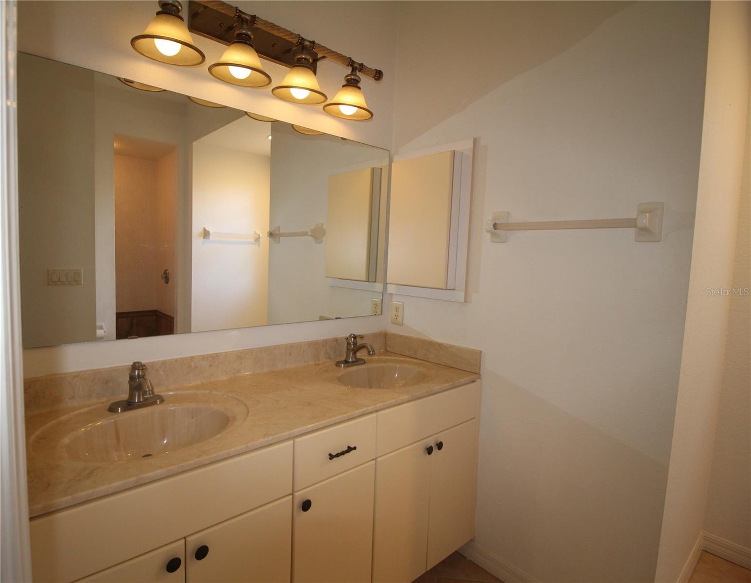 2743 MORRIETTA LN — photo 7