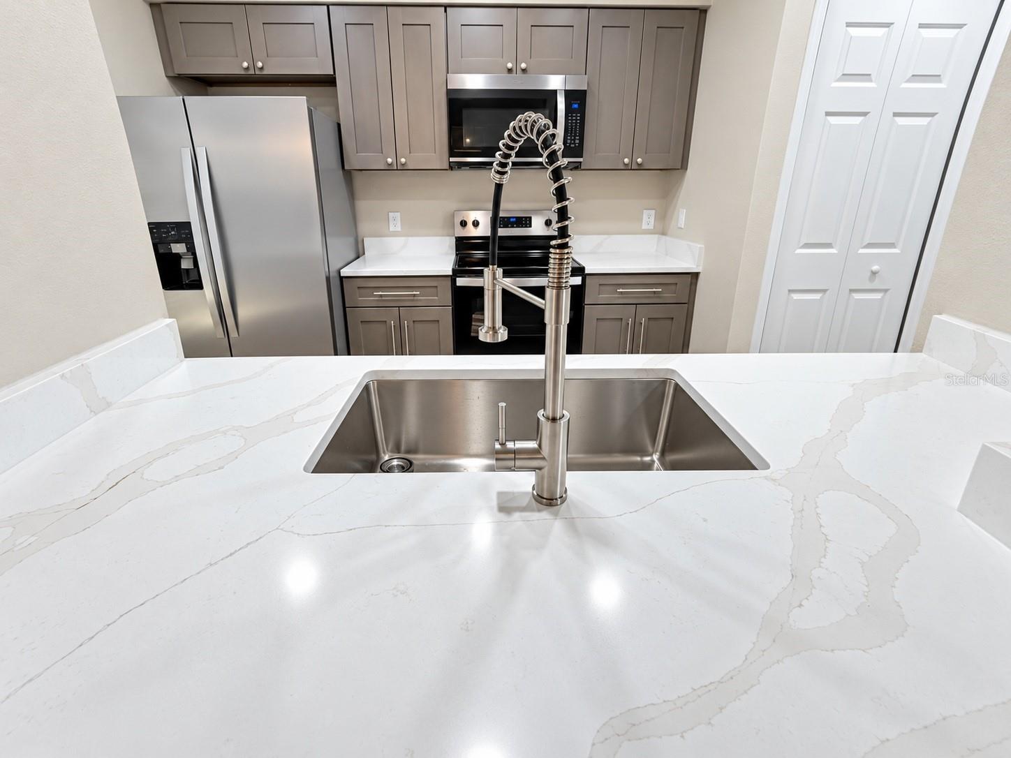 7338 E BANK DR — photo 6