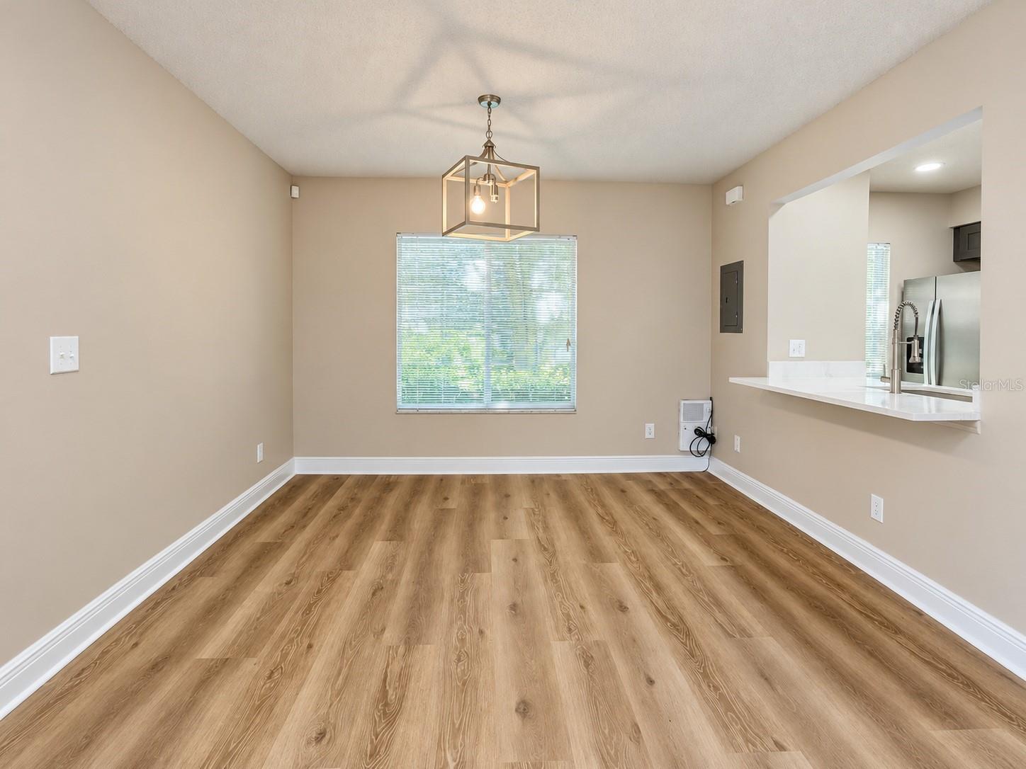 7338 E BANK DR — photo 4
