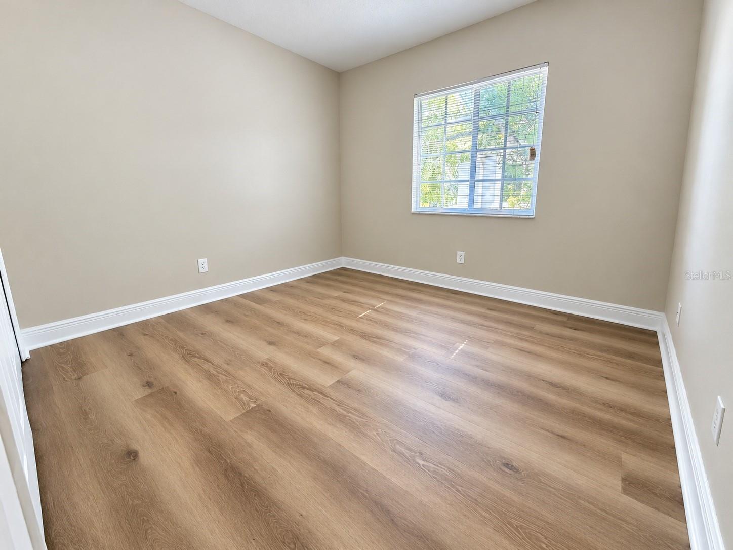 7338 E BANK DR — photo 8
