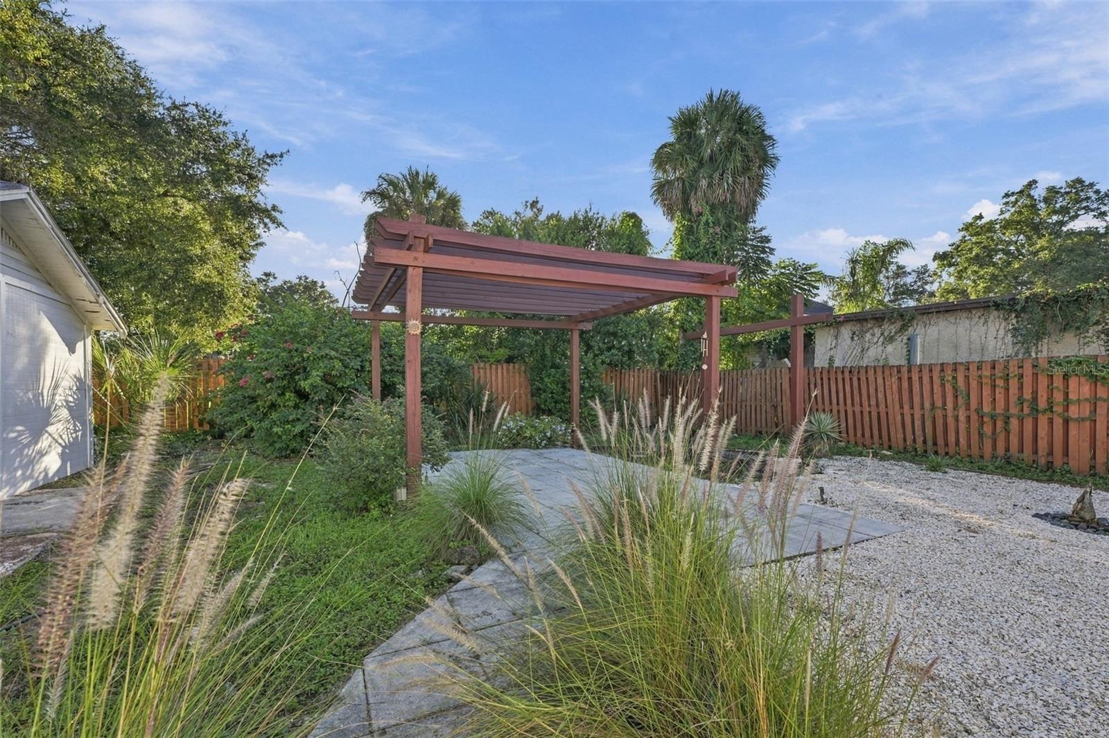 4203 N SUWANEE AVE — photo 20