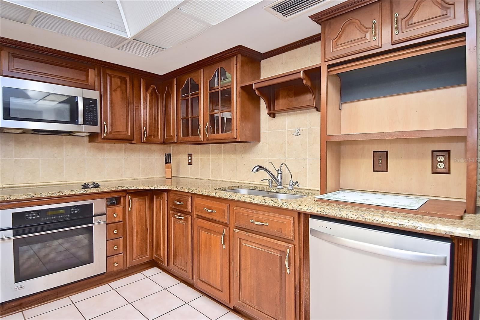 6883 W COUNTRY CLUB LN — photo 10