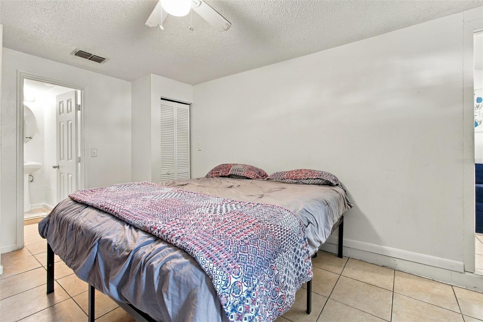 10118 WHEATLEY HILLS CT — photo 39